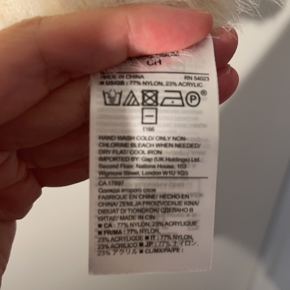 White furry sweater from Banana Republic - Picture 3 of 3